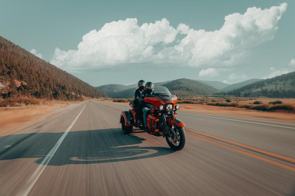 FLHTCUTG TRI GLIDE ULTRA  FLHTCUTG TRI GLIDE ULTRA