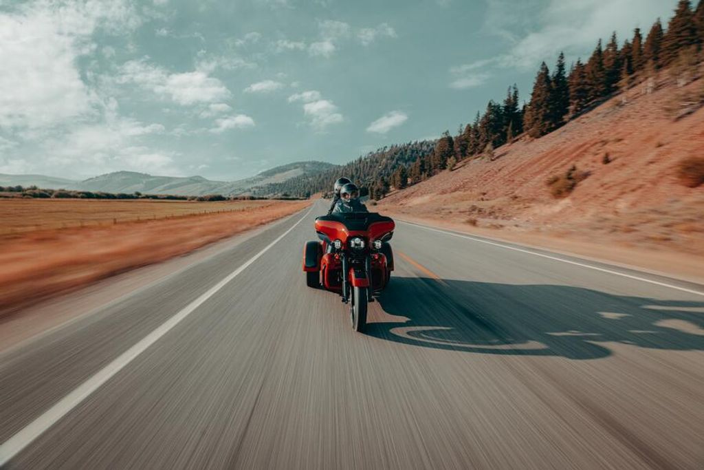 FLHTCUTG TRI GLIDE ULTRA  FLHTCUTG TRI GLIDE ULTRA