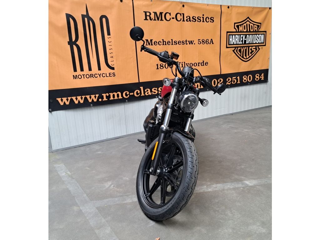 Cruiser SPORT - NIGHTSTER 975  Cruiser SPORT - NIGHTSTER 975