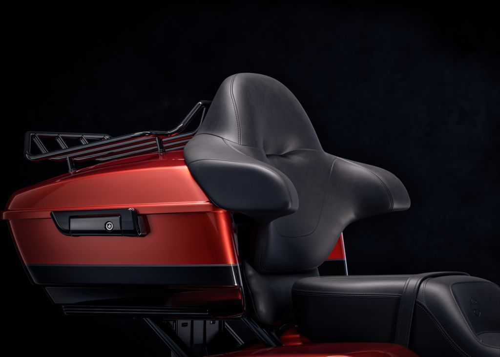 Street Glide  Ultra Blacked Out 117''  Street Glide  Ultra Blacked Out 117''