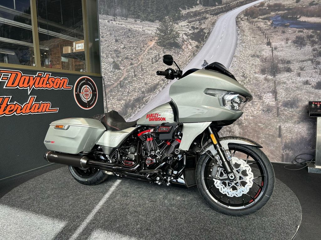  FLTRXSTSE CVO ROAD GLIDE ST