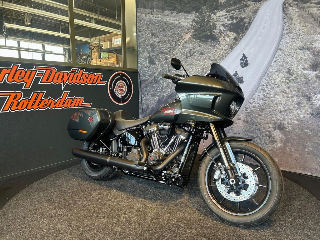 SOFTAIL FXLRST LOW RIDER ST Black Trim - Solid Color
