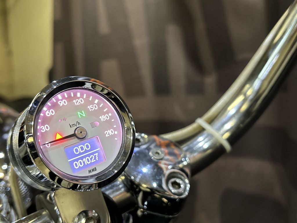 Chopper Meeneemdeal Sportster 883 hardtail Springer XL883  Chopper Meeneemdeal Sportster 883 hardtail Springer XL883