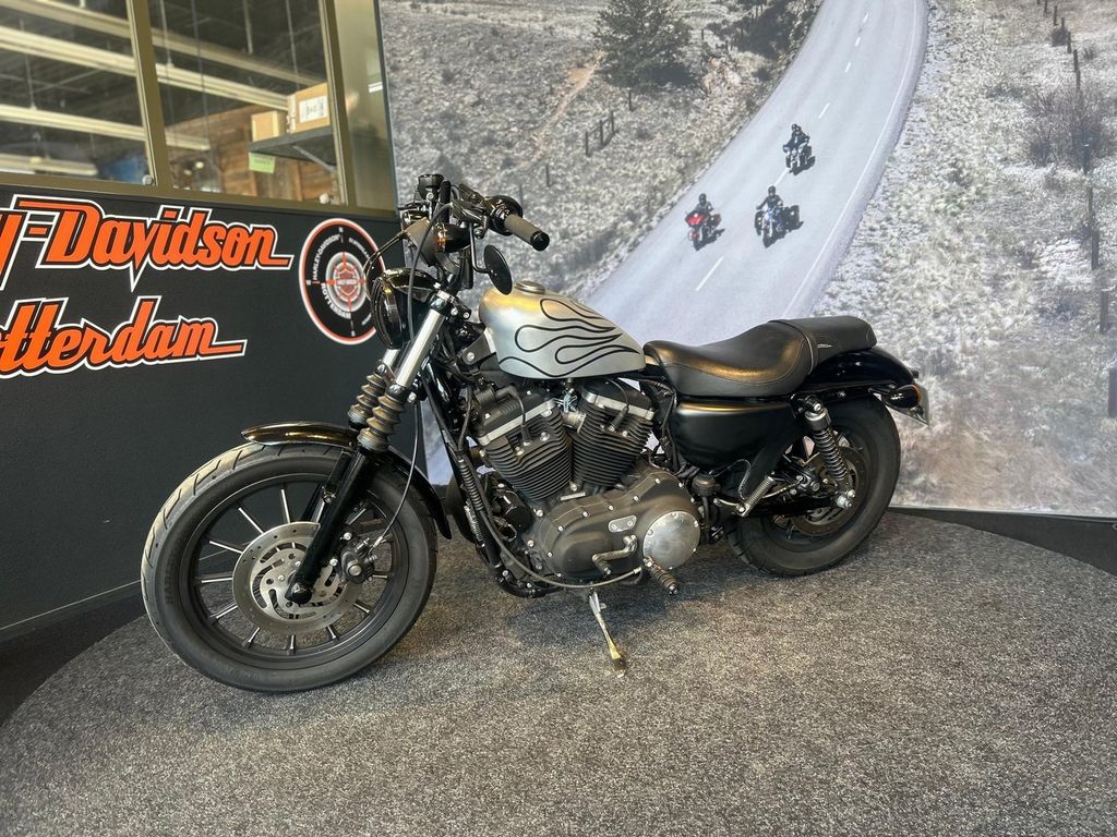 XL 883N IRON  XL 883N IRON