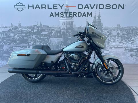  FLHX STREET GLIDE Solid Colour Blacked Out