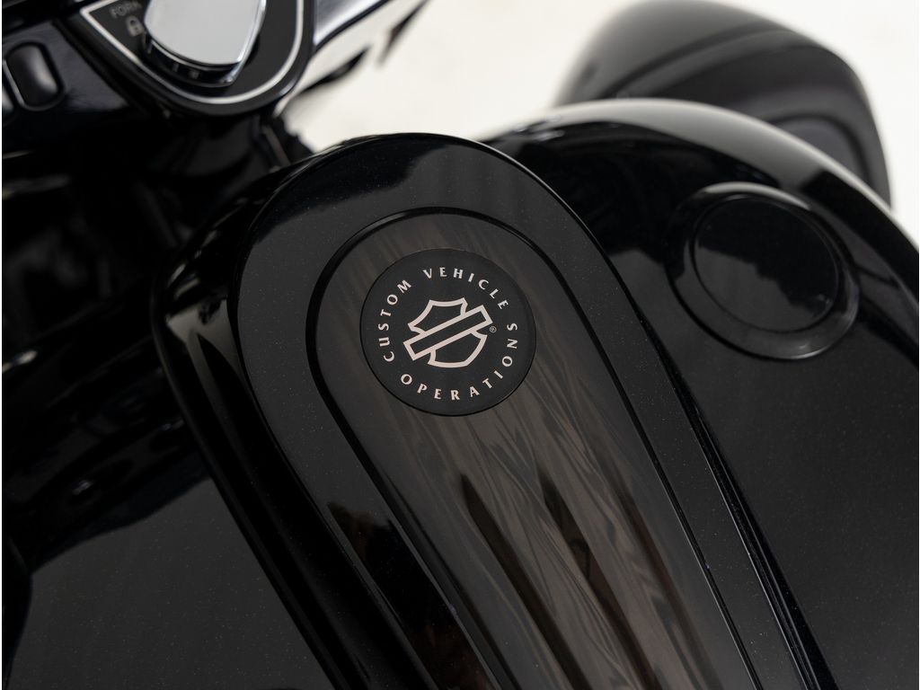 CVO Street Glide  CVO Street Glide