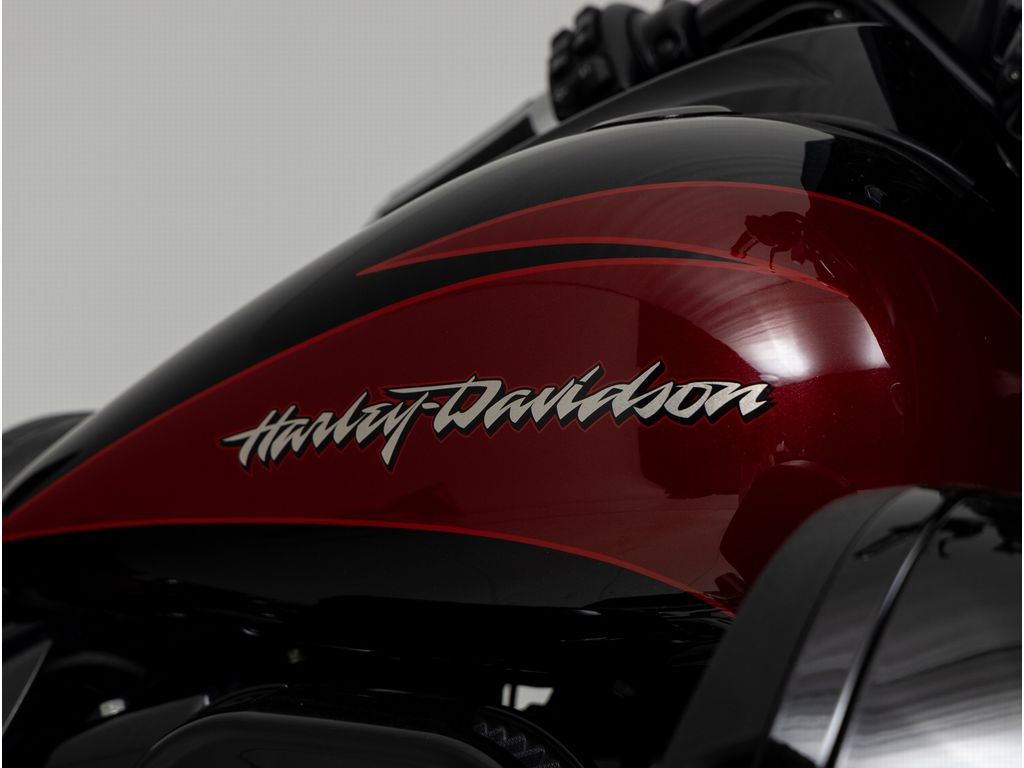 CVO Street Glide  CVO Street Glide