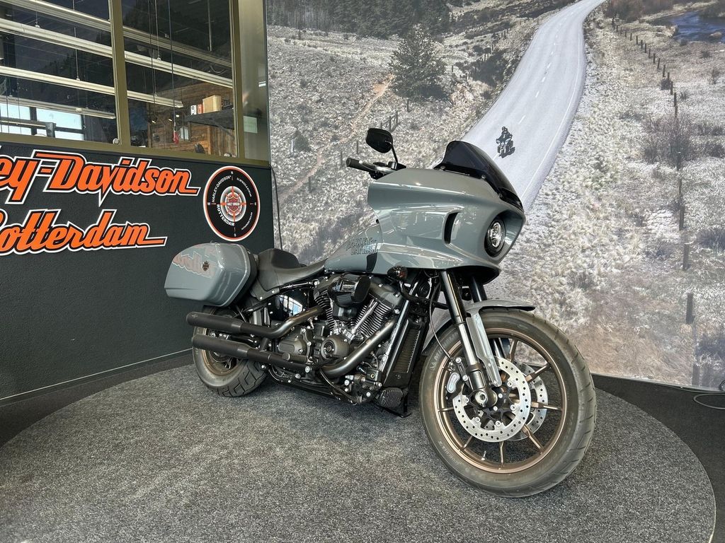  SOFTAIL FXLRST LOW RIDER ST Solid Colour