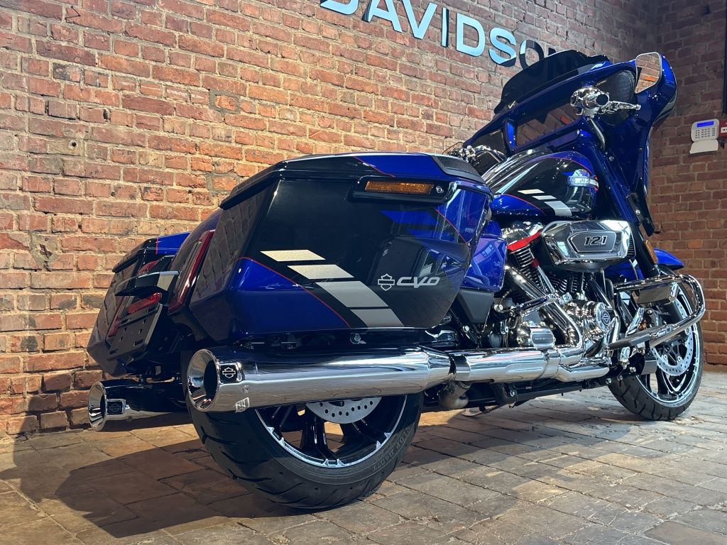 Tour CVO TOURING STREET GLIDE  Tour CVO TOURING STREET GLIDE