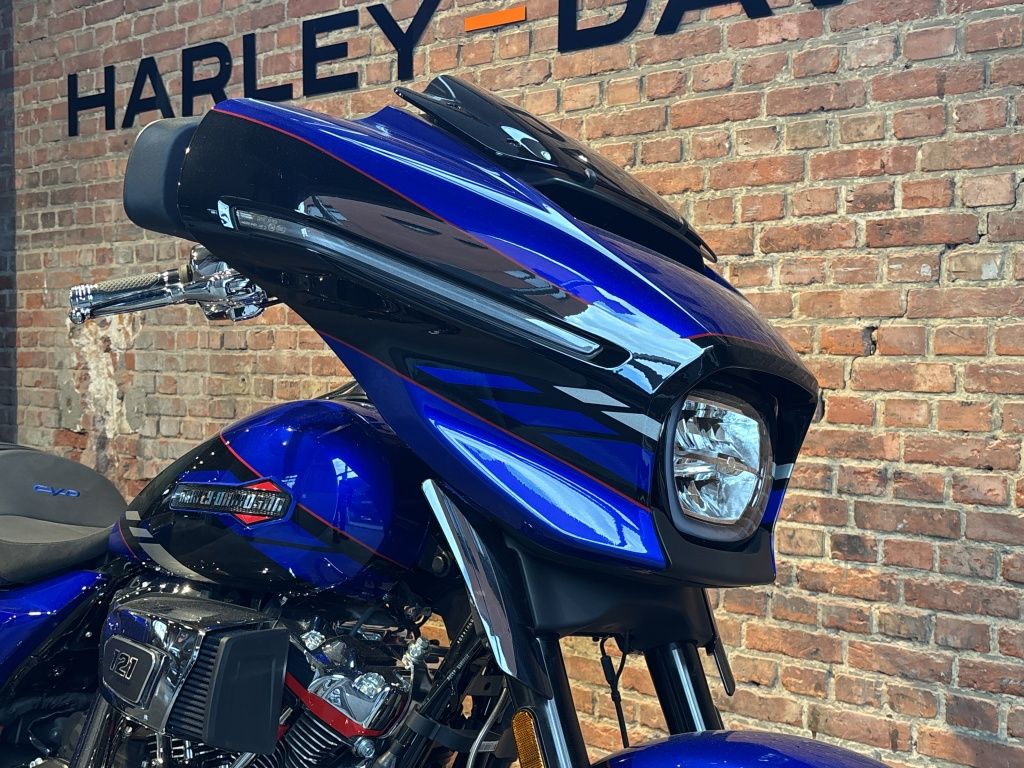 Tour CVO TOURING STREET GLIDE  Tour CVO TOURING STREET GLIDE