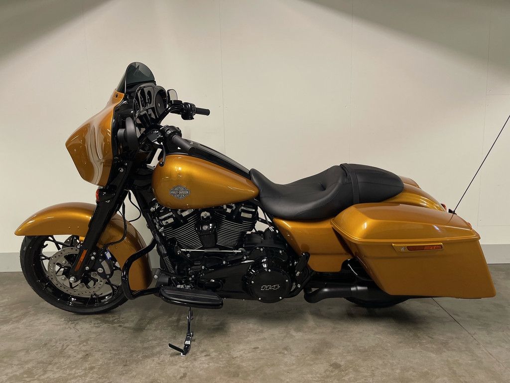 Tour TOURING FLHXS STREET GLIDE SPECIAL  Tour TOURING FLHXS STREET GLIDE SPECIAL