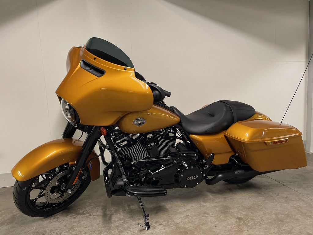 Tour TOURING FLHXS STREET GLIDE SPECIAL  Tour TOURING FLHXS STREET GLIDE SPECIAL