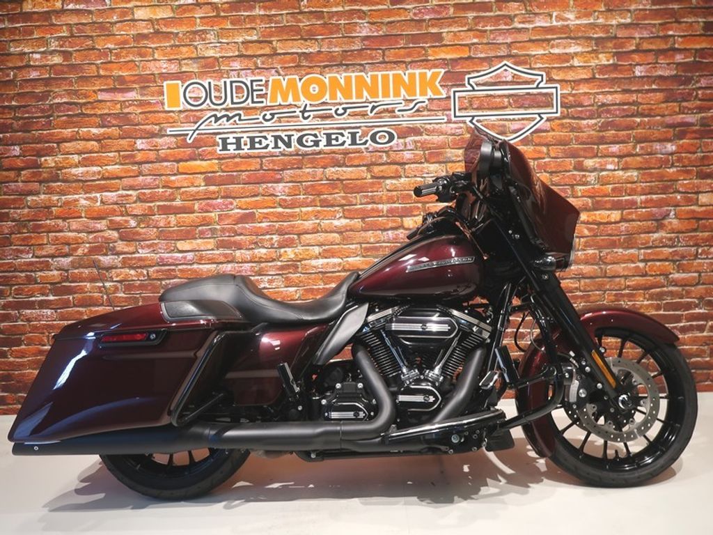 FLHXS Street Glide Spec. 107 FLHXS Street Glide Special 107