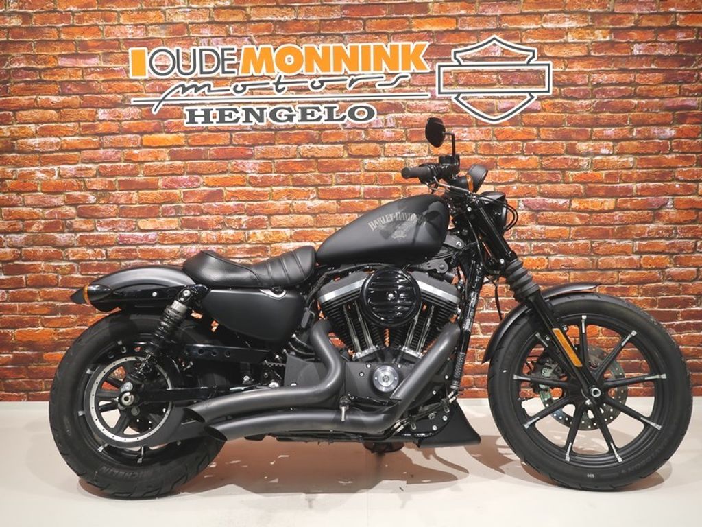  XL 883 N Iron Sportster