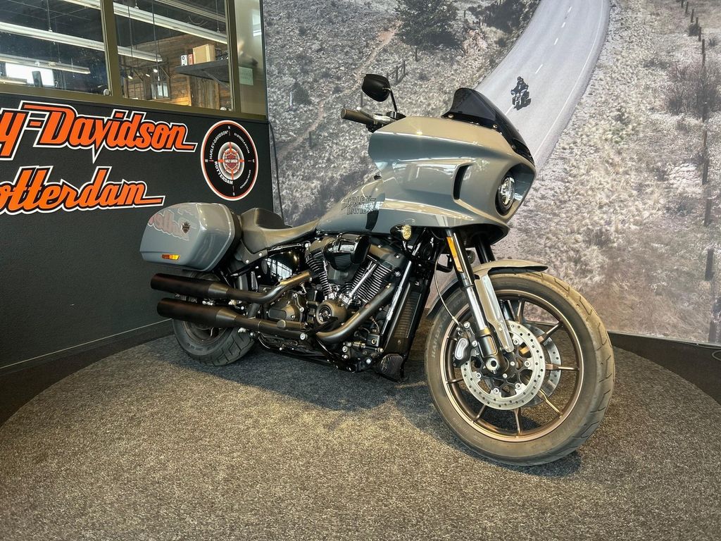 SOFTAIL FXLRST LOW RIDER ST Solid Colour