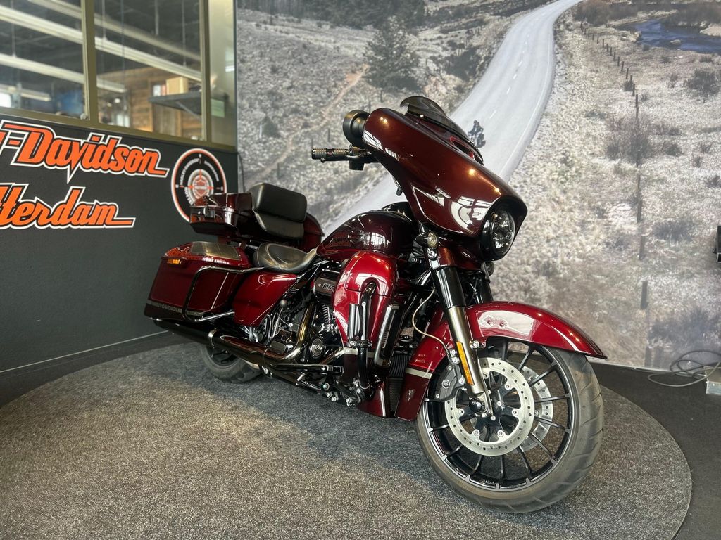  FLHXSE CVO STREET GLIDE