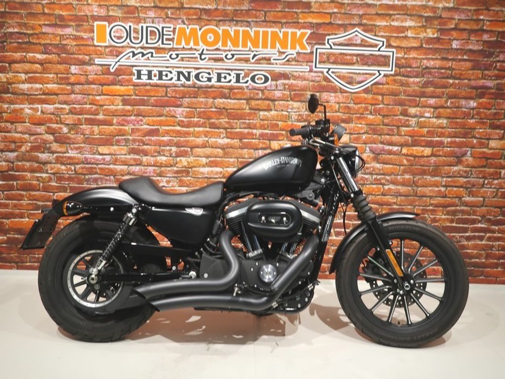  XL 883 N Iron Sportster