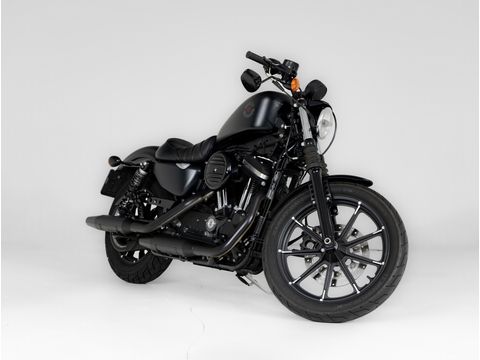  IRON 883