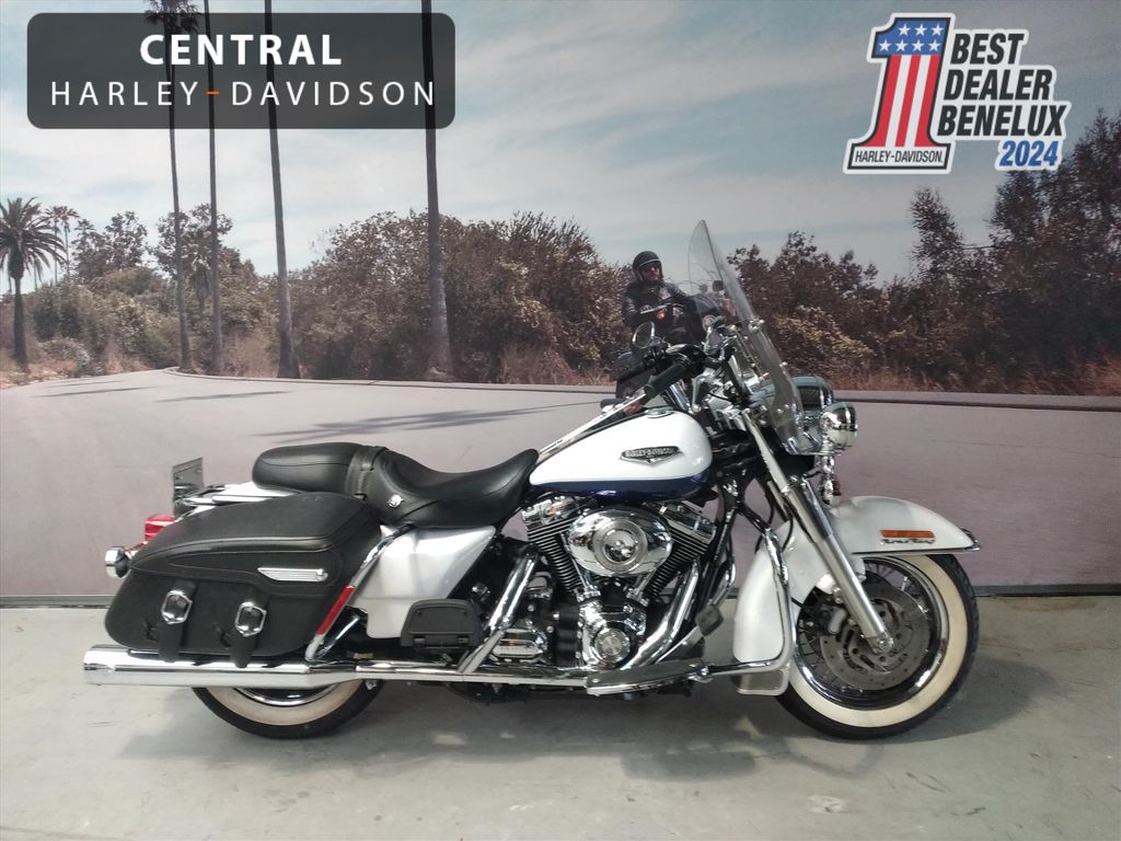  Road King 1584 FLHRC CLASSIC