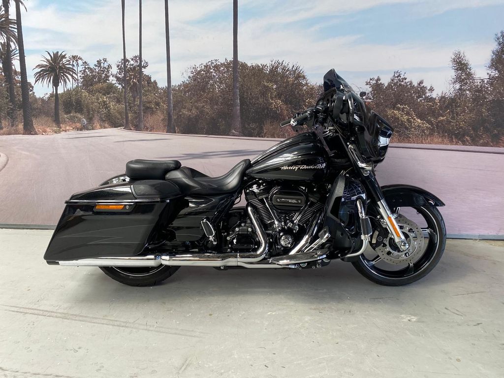  Cvo 1868 75KW STREET GLIDE