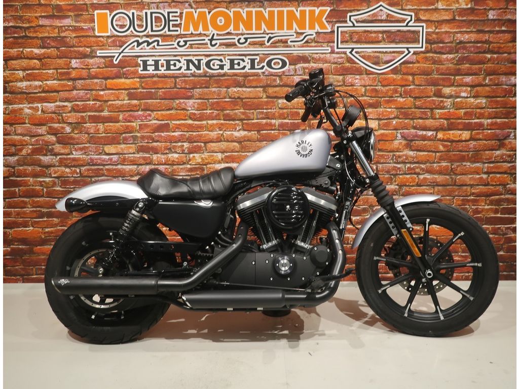  XL 883 N Iron Sportster