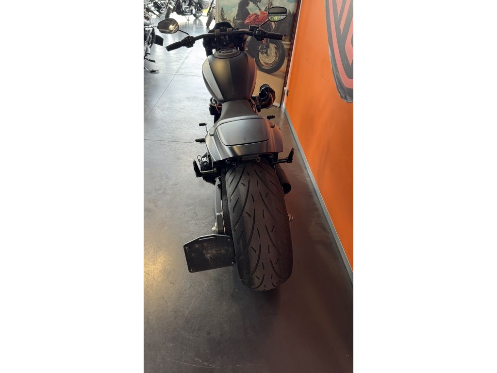 Cruiser FXDR  Cruiser FXDR