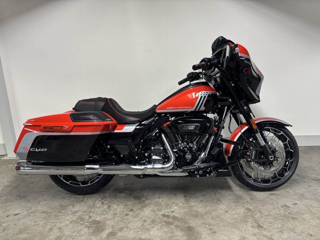  TOURING FLHXSE CVO STREET GLIDE