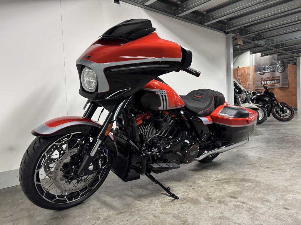 TOURING FLHXSE CVO STREET GLIDE  TOURING FLHXSE CVO STREET GLIDE