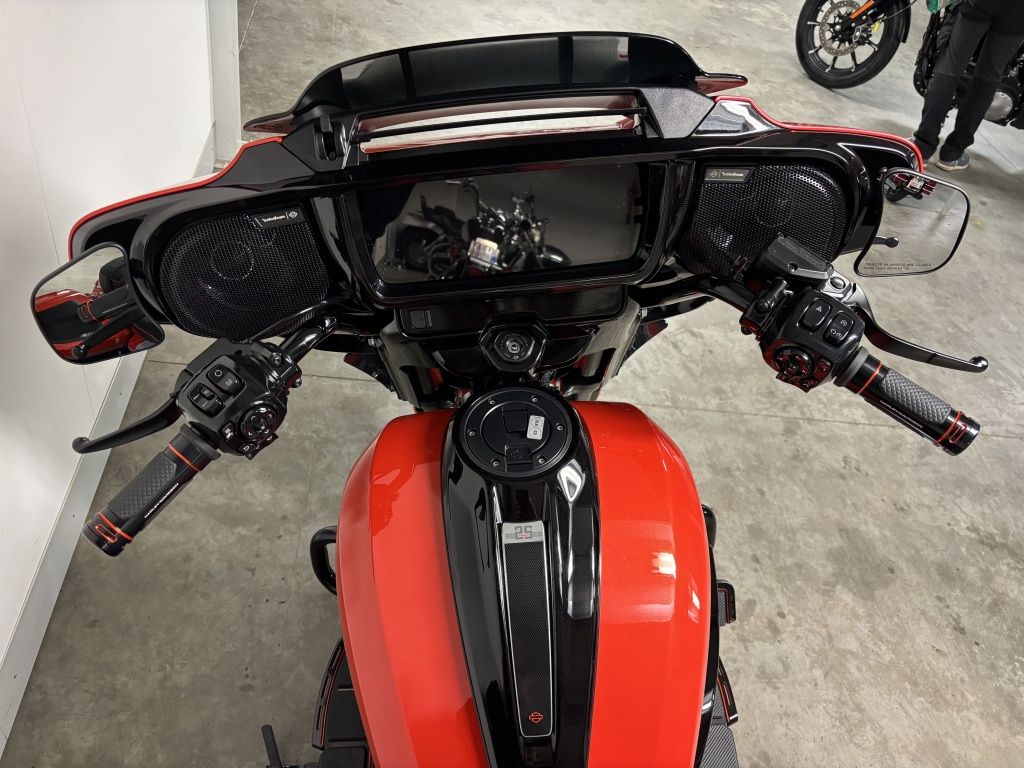 TOURING FLHXSE CVO STREET GLIDE  TOURING FLHXSE CVO STREET GLIDE