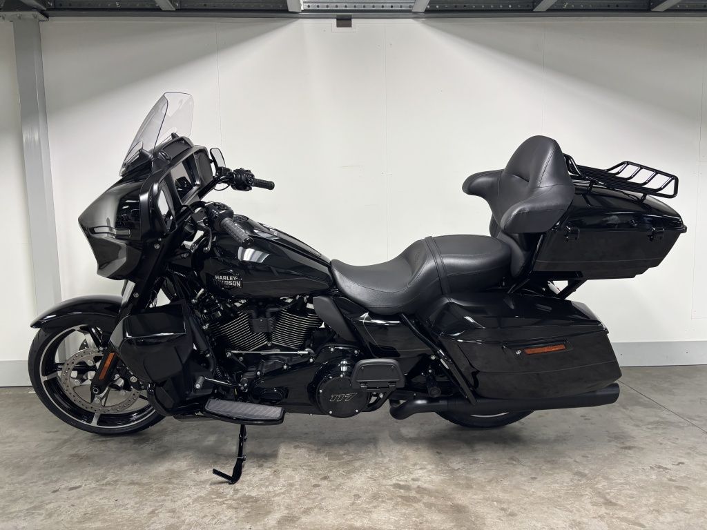 TOURING FLHXU STREET GLIDE ULTRA  TOURING FLHXU STREET GLIDE ULTRA