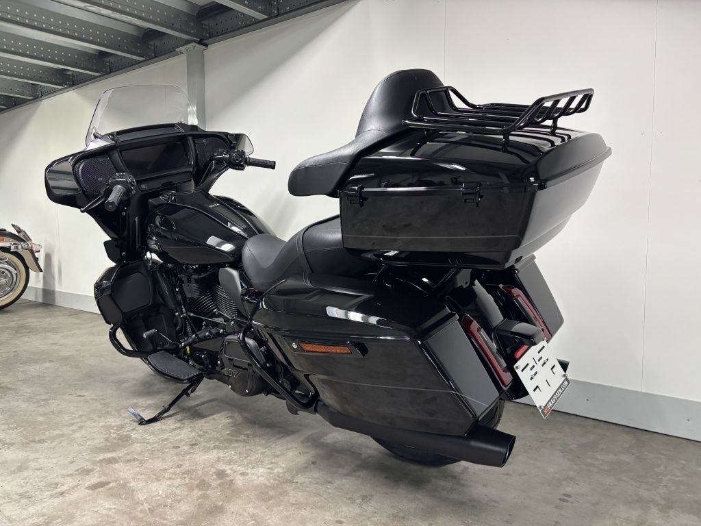 TOURING FLHXU STREET GLIDE ULTRA  TOURING FLHXU STREET GLIDE ULTRA