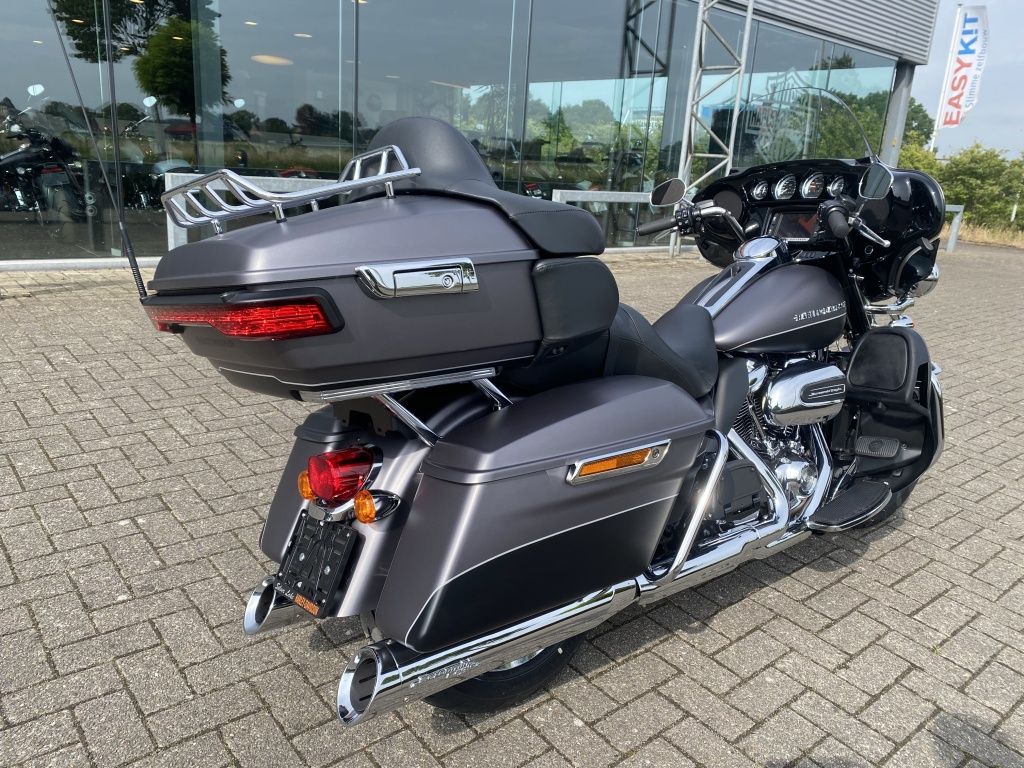 Ultra Limited met slechts 3844km  Ultra Limited met slechts 3844km