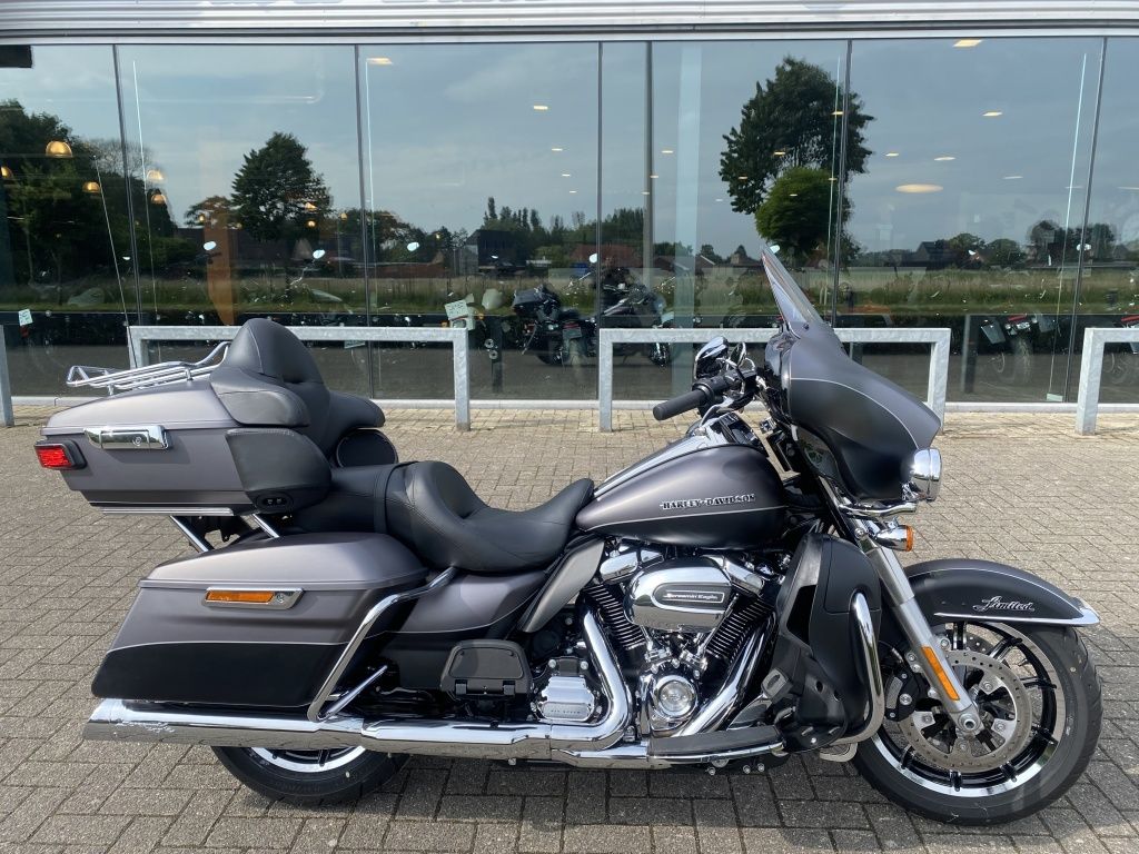 Ultra Limited met slechts 3844km  Ultra Limited met slechts 3844km