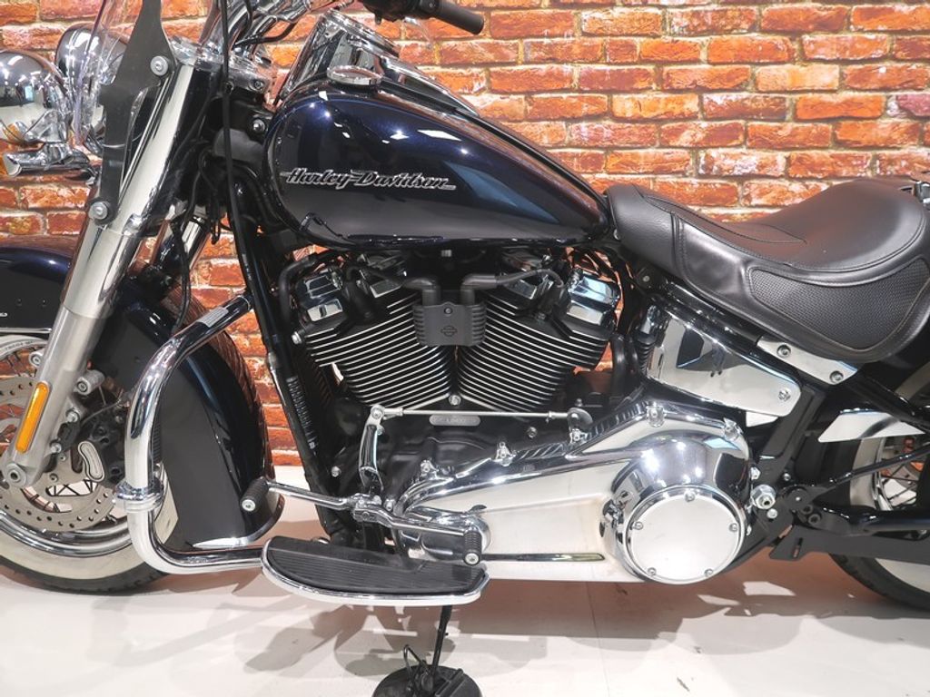 FLDE Softail de Luxe 107  FLDE Softail de Luxe 107