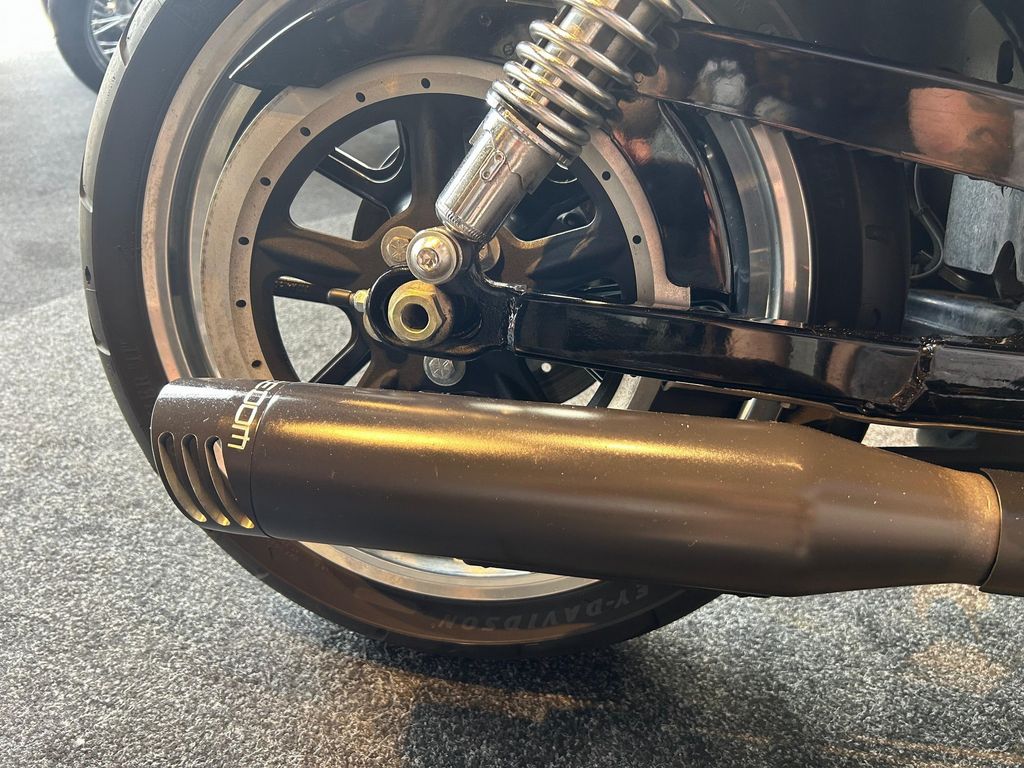 XL 883 L Super Low  XL 883 L Super Low