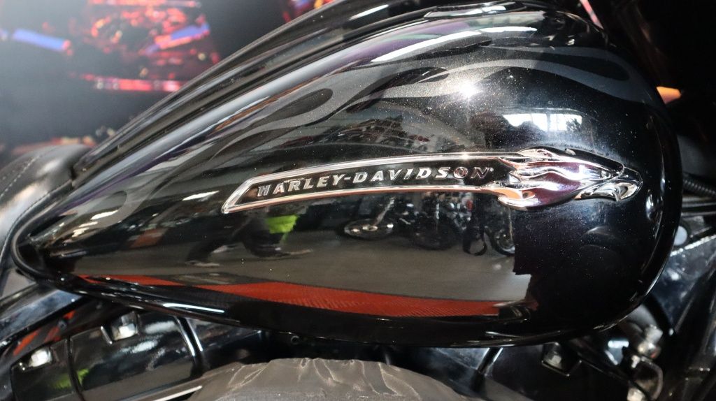 Chopper Street Glide C.V.O  Chopper Street Glide C.V.O