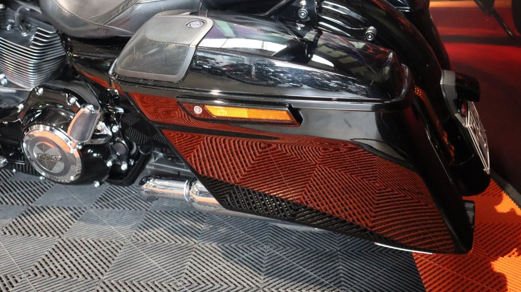 Chopper Street Glide C.V.O  Chopper Street Glide C.V.O