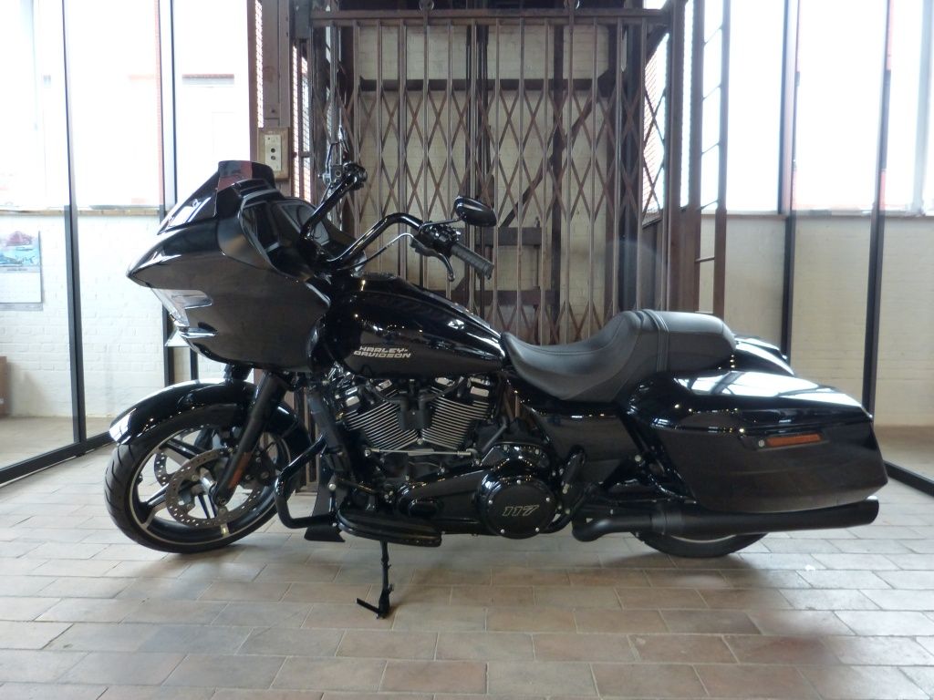 TOURING FLTRX ROAD GLIDE  TOURING FLTRX ROAD GLIDE