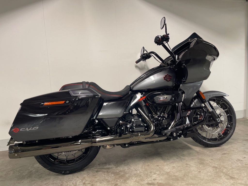 TOURING FLTRXSE CVO ROAD GLIDE  TOURING FLTRXSE CVO ROAD GLIDE