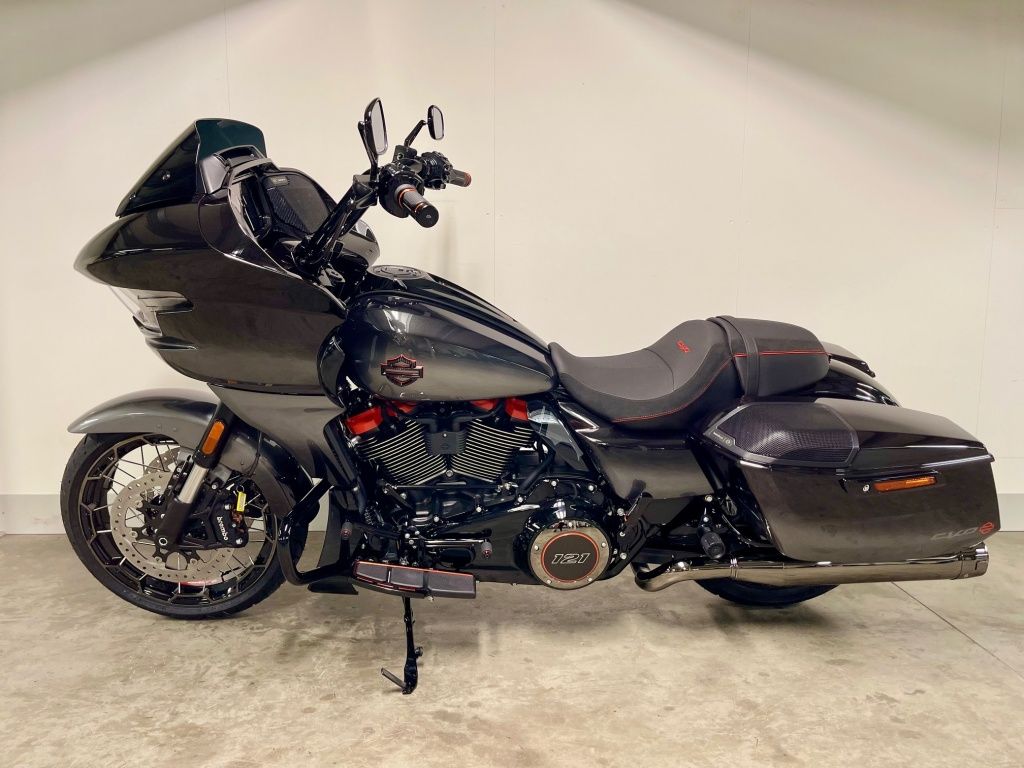 TOURING FLTRXSE CVO ROAD GLIDE  TOURING FLTRXSE CVO ROAD GLIDE