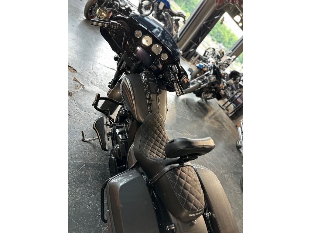 STREET GLIDE SPECIAL 114 GRAND TOURING  STREET GLIDE SPECIAL 114 GRAND TOURING