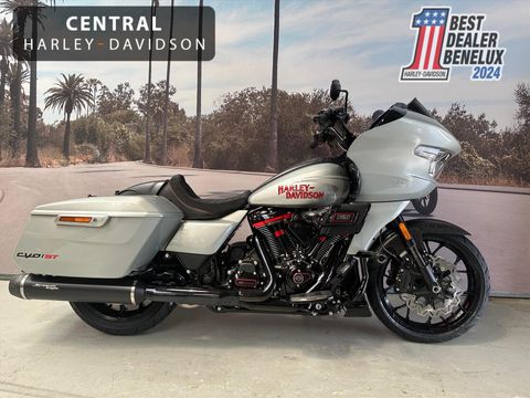  Road Glide CVO/ ST *uit voorraad leverbaar*