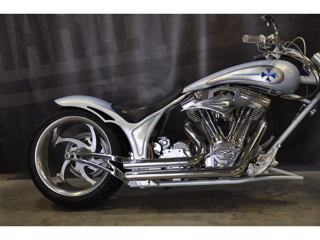 Chopper SOFTAIL FLST CUSTOM BIKE  Chopper SOFTAIL FLST CUSTOM BIKE