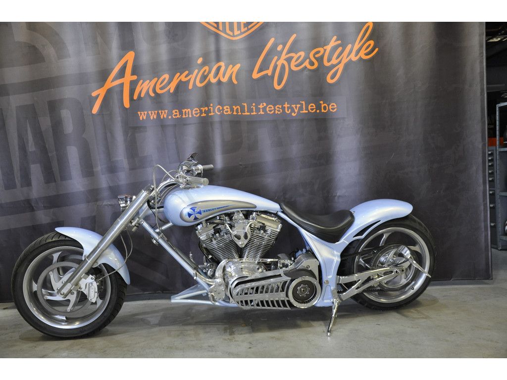 Chopper SOFTAIL FLST CUSTOM BIKE  Chopper SOFTAIL FLST CUSTOM BIKE