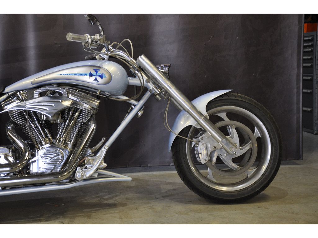 Chopper SOFTAIL FLST CUSTOM BIKE  Chopper SOFTAIL FLST CUSTOM BIKE