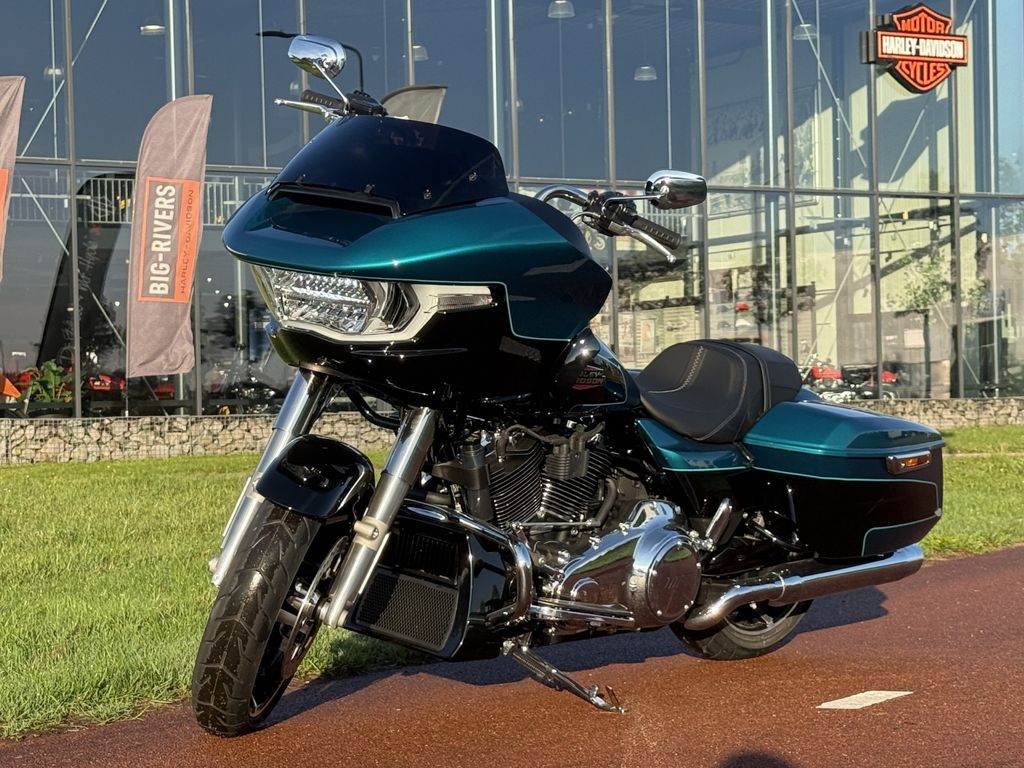  FLTRX ROAD GLIDE Two-Tone