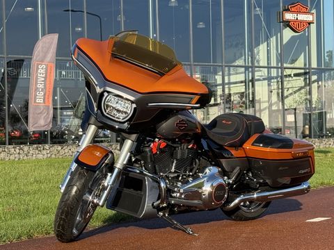  FLHXSE CVO Street Glide CVO Color
