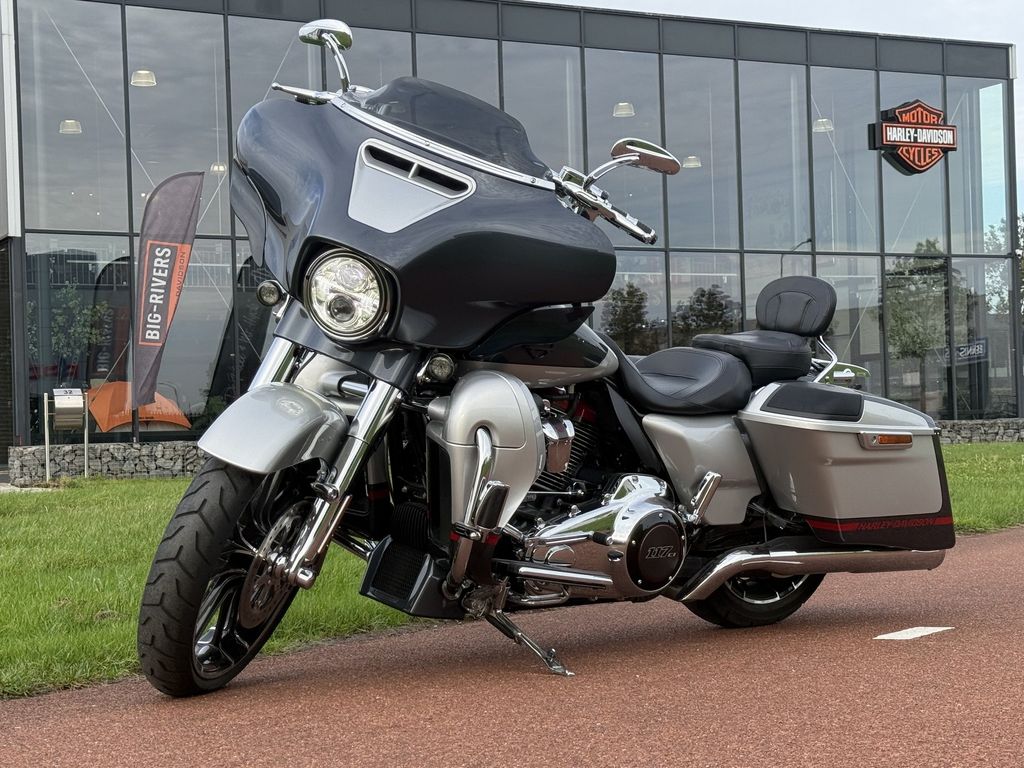  FLHXSE CVO Street Glide