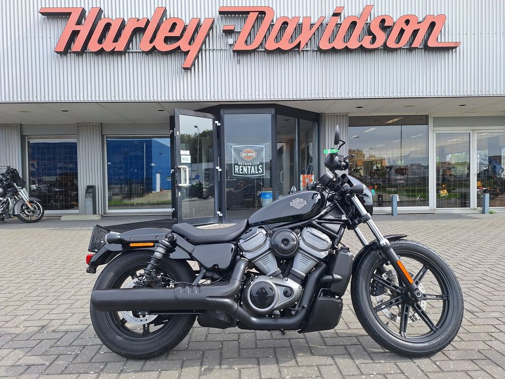  RH975 Nightster