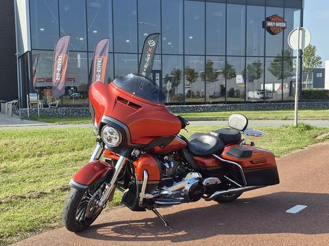  FLHXSE CVO Street Glide Vivid Black